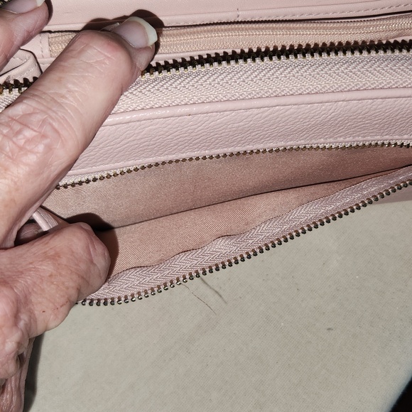 Wallets - Picture 13 of 13